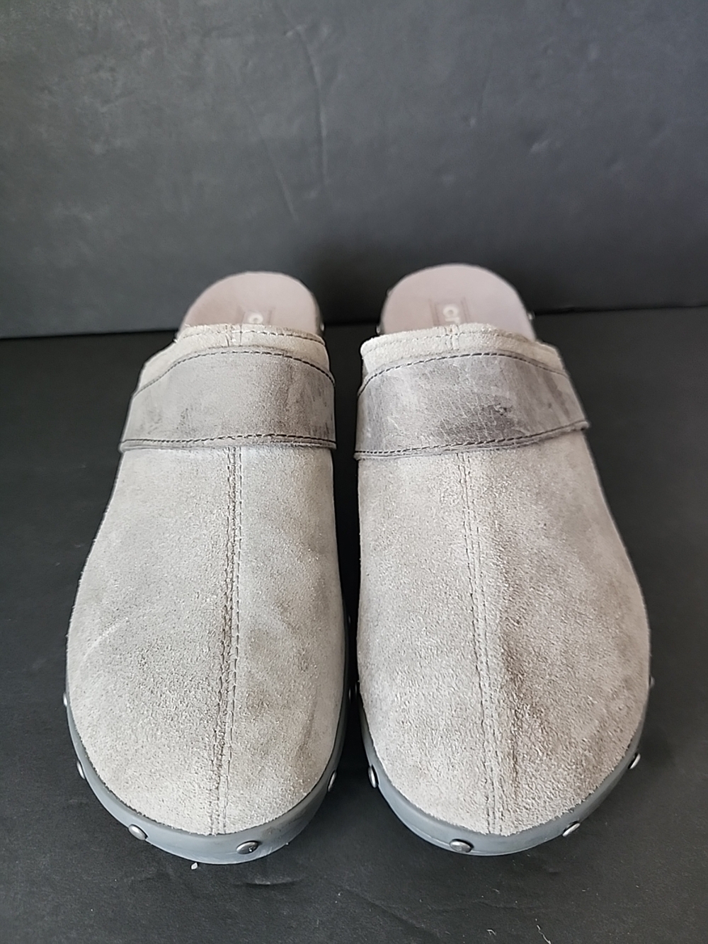 Suede Slip-On Clogs in Light Gray Womens Size 9 - Picture 4 of 8
